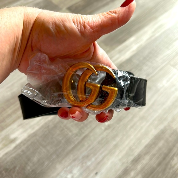 Stylish Black Belt - Picture 1 of 3